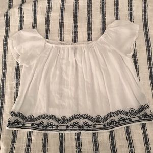Cute white top